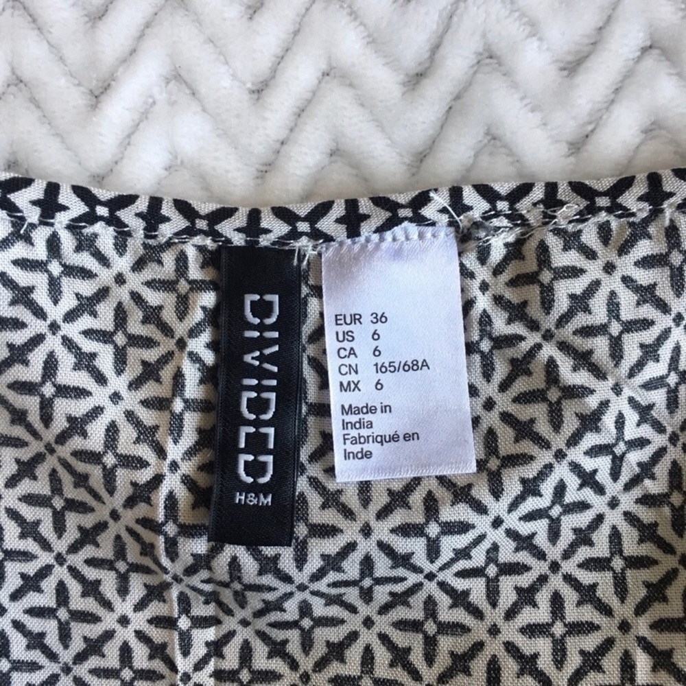 H&M Divided Black and White Patterned Romper - Picture 3 of 3